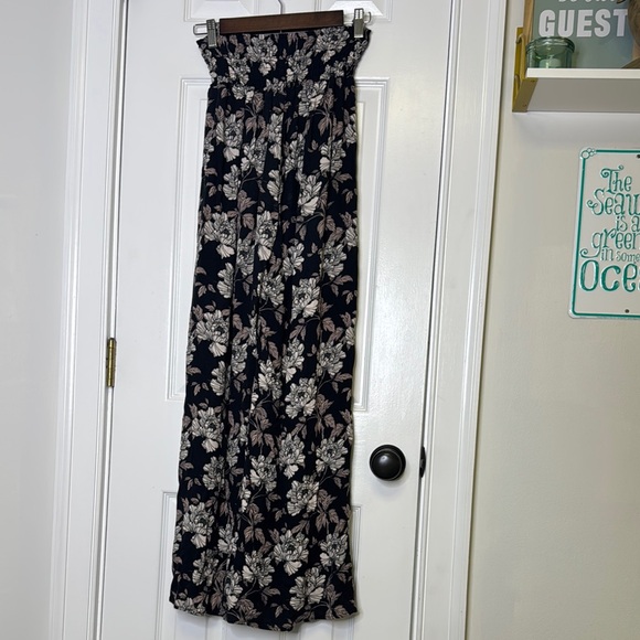 Rewash Black and Gray Smocked Wide Leg Pants - Picture 4 of 7